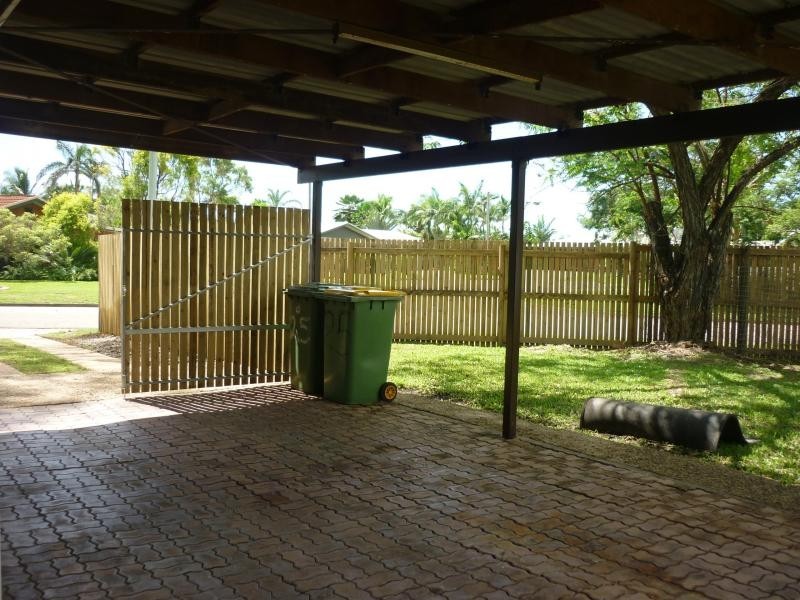 25 Valencia Street, Cranbrook QLD 4814