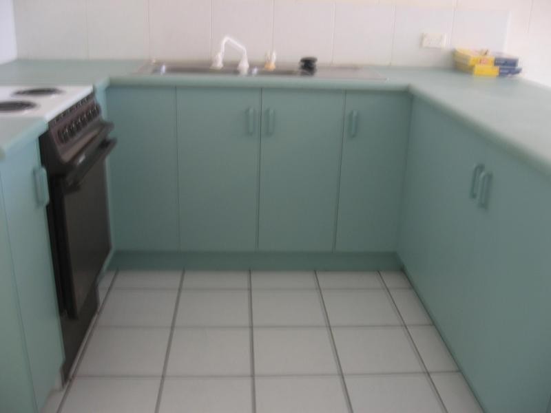 4/2a Ralston Street, West End QLD 4810