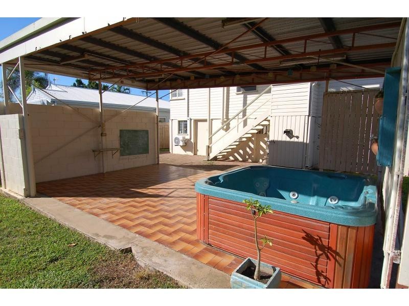 4 Goodwin Street, Currajong QLD 4812