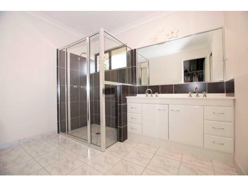 31 Woodwark Drive, Bushland Beach QLD 4818