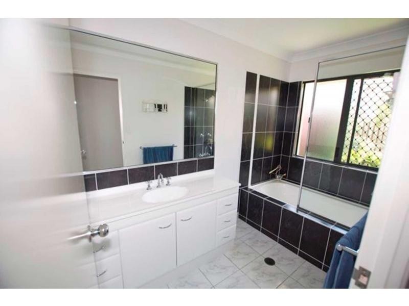 31 Woodwark Drive, Bushland Beach QLD 4818