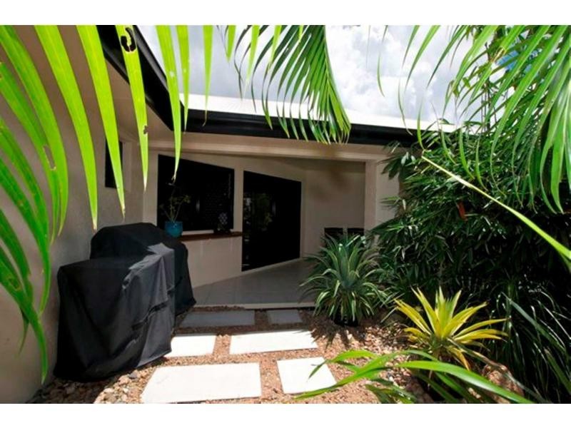 31 Woodwark Drive, Bushland Beach QLD 4818