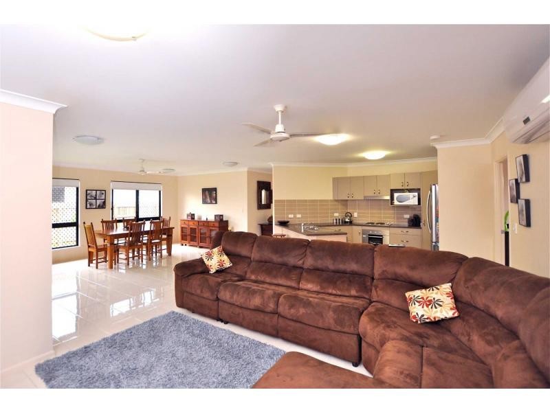 4 Kirrama Court, Bushland Beach QLD 4818