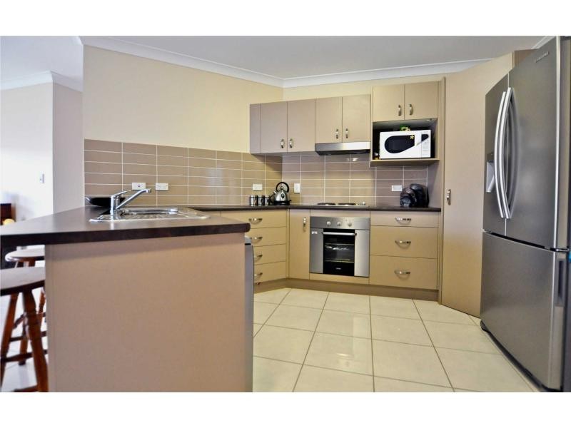 4 Kirrama Court, Bushland Beach QLD 4818