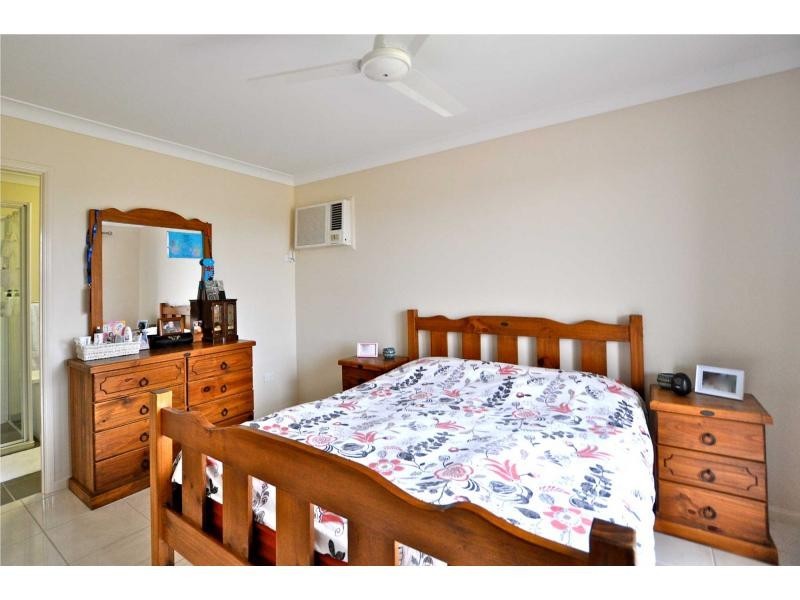 4 Kirrama Court, Bushland Beach QLD 4818