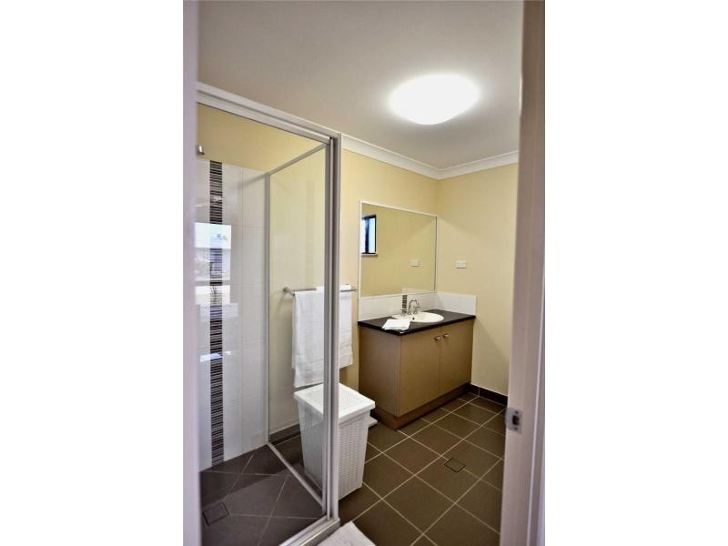 4 Kirrama Court, Bushland Beach QLD 4818