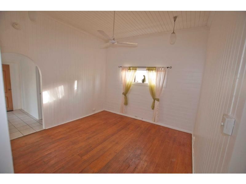 1 Cape Street, South Townsville QLD 4810