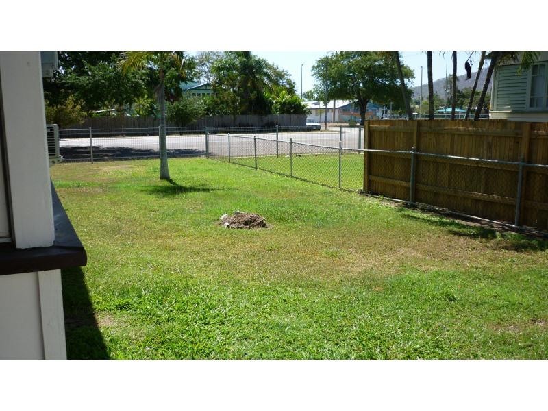 104 Queens Road, Hermit Park QLD 4812