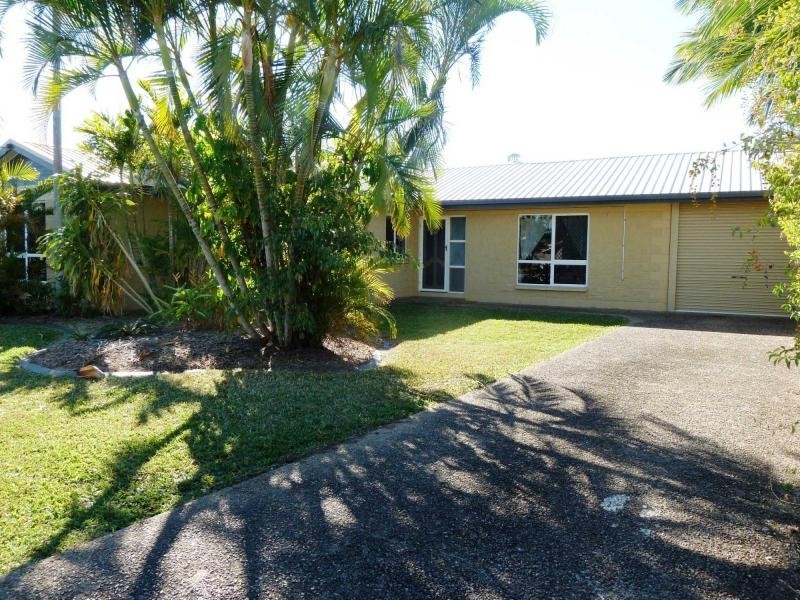 25 Chiquita Avenue, Rasmussen QLD 4815
