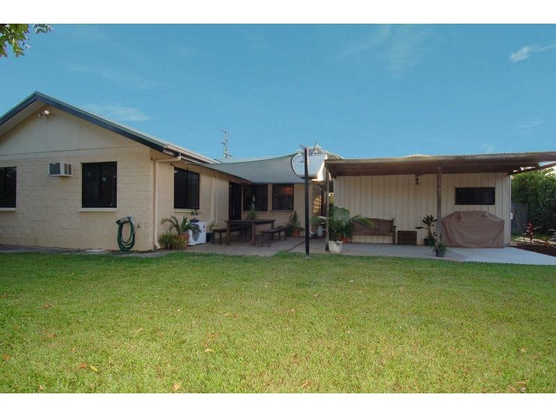 1 Feeney Avenue, Rasmussen QLD 4815