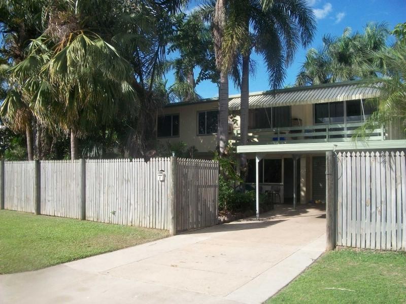 8 Deborah Street, Kelso QLD 4815