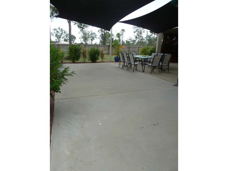 19 Veales Road, Jensen QLD 4818