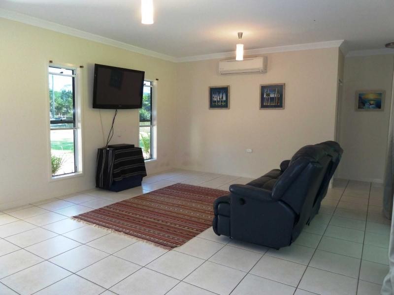 5 strawberry Road, Kelso QLD 4815