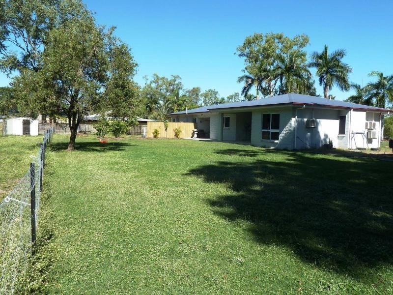 5 strawberry Road, Kelso QLD 4815