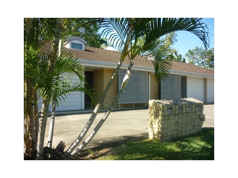 2/24 Sturges Street, Hermit Park QLD 4812