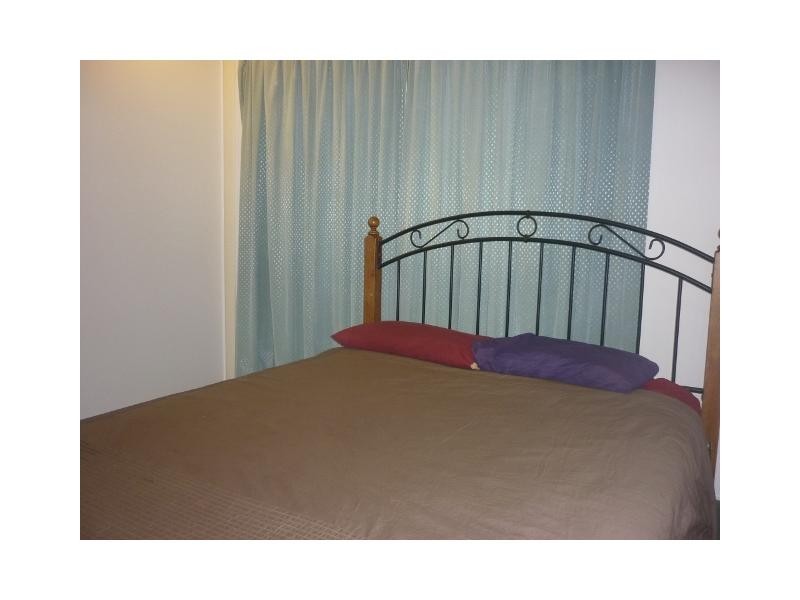 2/24 Sturges Street, Hermit Park QLD 4812