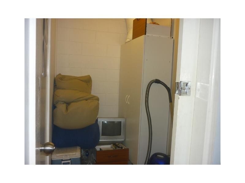 2/24 Sturges Street, Hermit Park QLD 4812