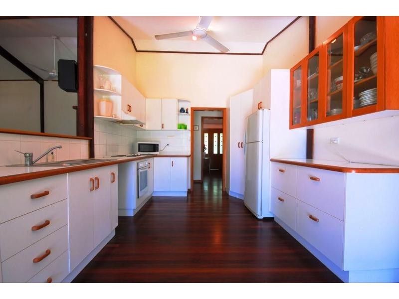 425 Forestry Road, Bluewater QLD 4818