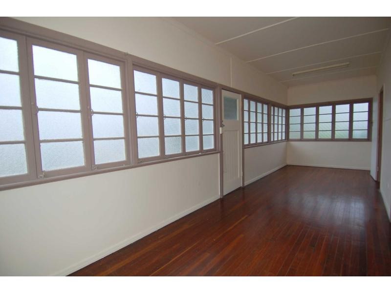 92 Abbott Street, Oonoonba QLD 4811