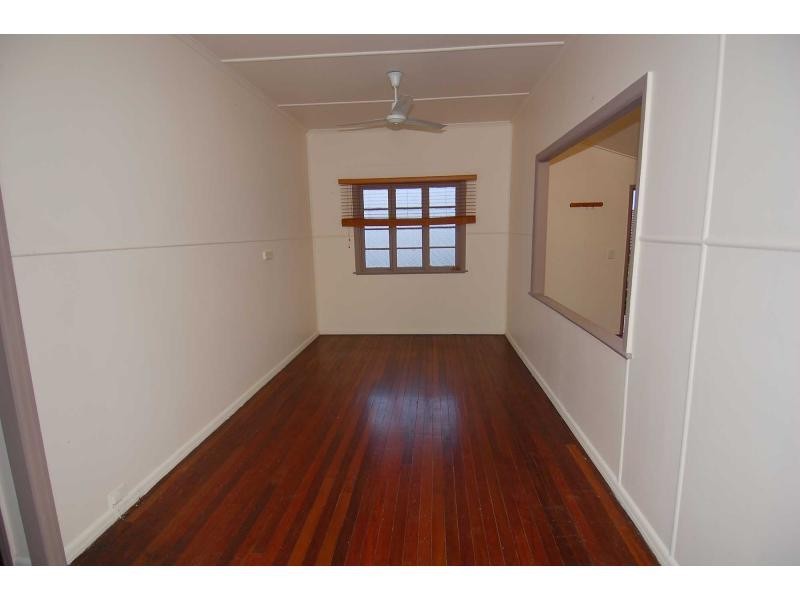 92 Abbott Street, Oonoonba QLD 4811