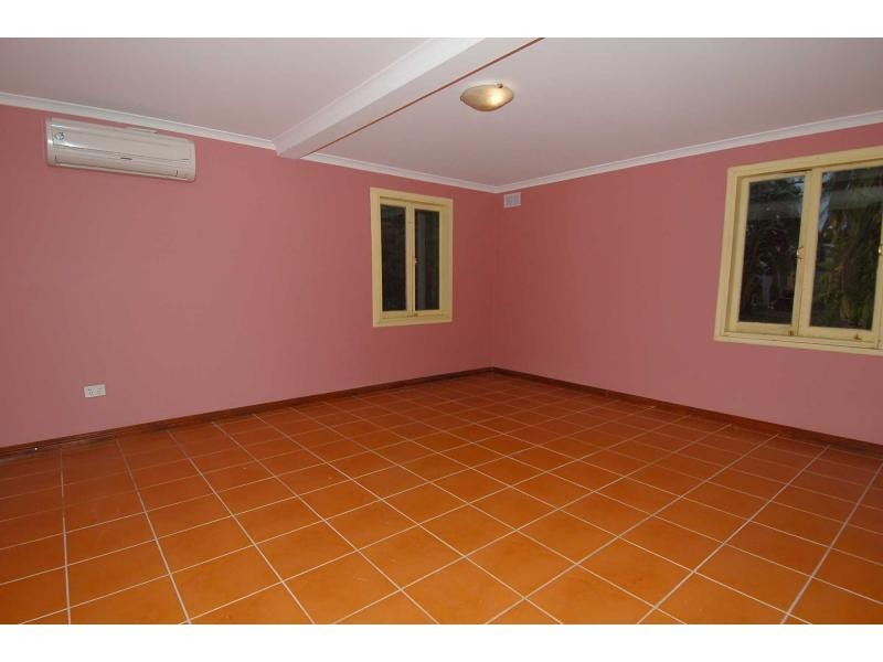 92 Abbott Street, Oonoonba QLD 4811