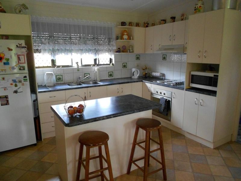 10 Lina Court, Rasmussen QLD 4815