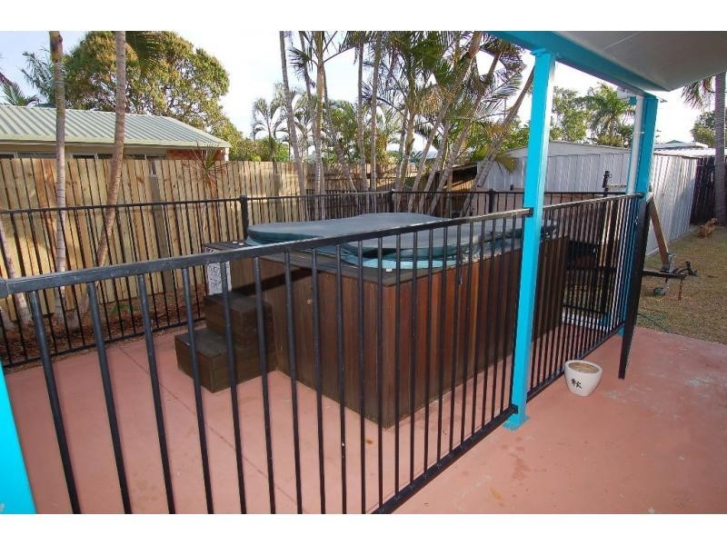 8 Parakeet Court, Condon QLD 4815