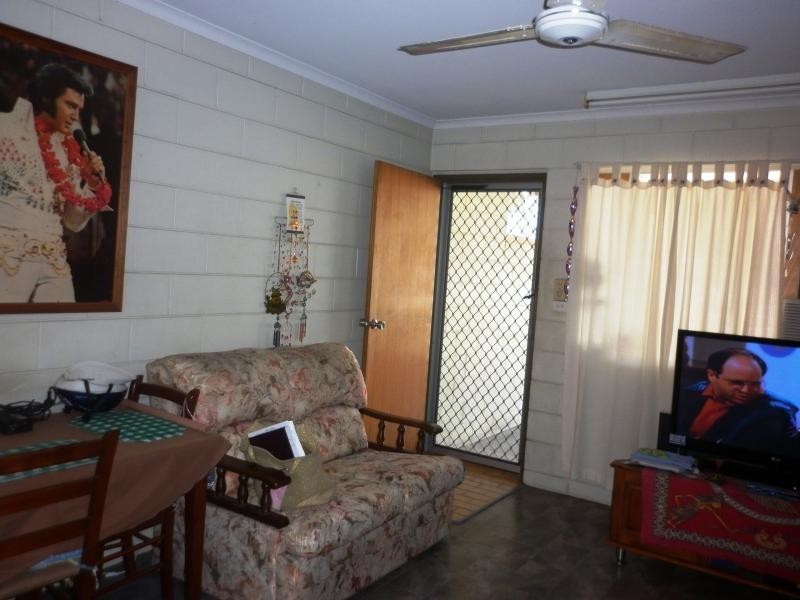 Duplex 1/117 Charles Street, Vincent QLD 4814