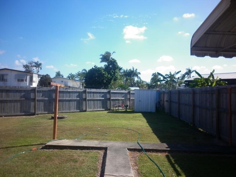 Duplex 1/117 Charles Street, Vincent QLD 4814