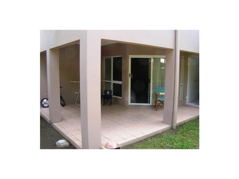 2/29 Soule Street, Hermit Park QLD 4812