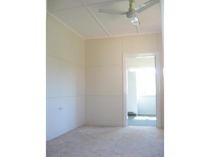 24 Haig Street, Pimlico QLD 4812