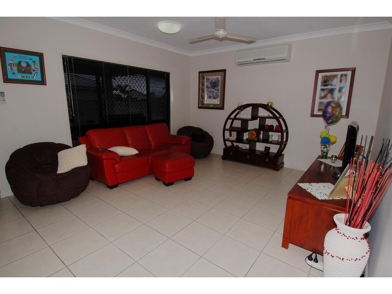 20 Eshelby Street, Bushland Beach QLD 4818