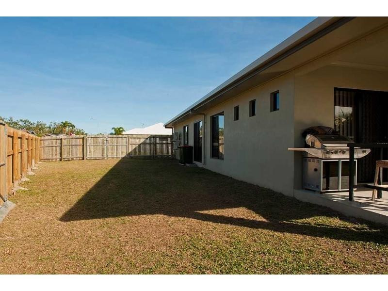 20 Rangeleigh Court, Mount Louisa QLD 4814