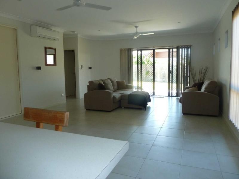 20 Rangeleigh Court, Mount Louisa QLD 4814