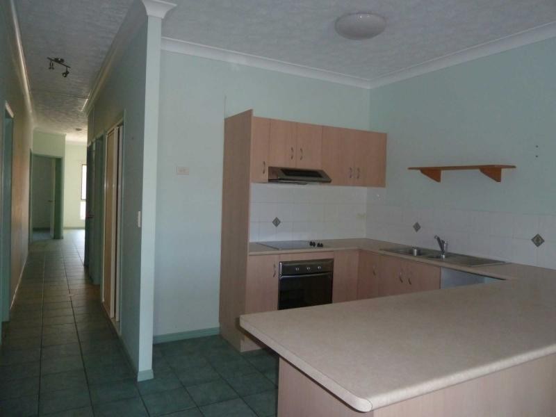 Unit 5/2 Macrossan Street, South Townsville QLD 4810