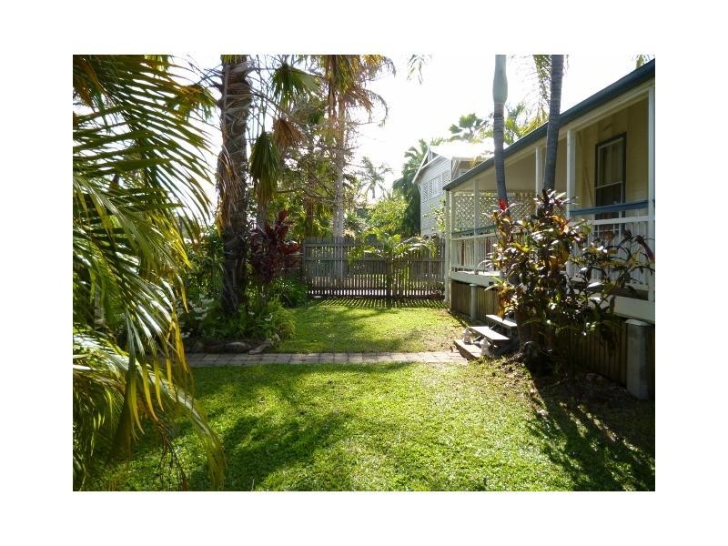 41 Ahearne Street, Hermit Park QLD 4812