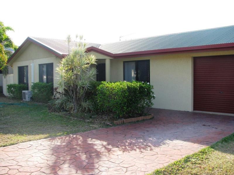 21 Crestbrook Drive, Mount Louisa QLD 4814