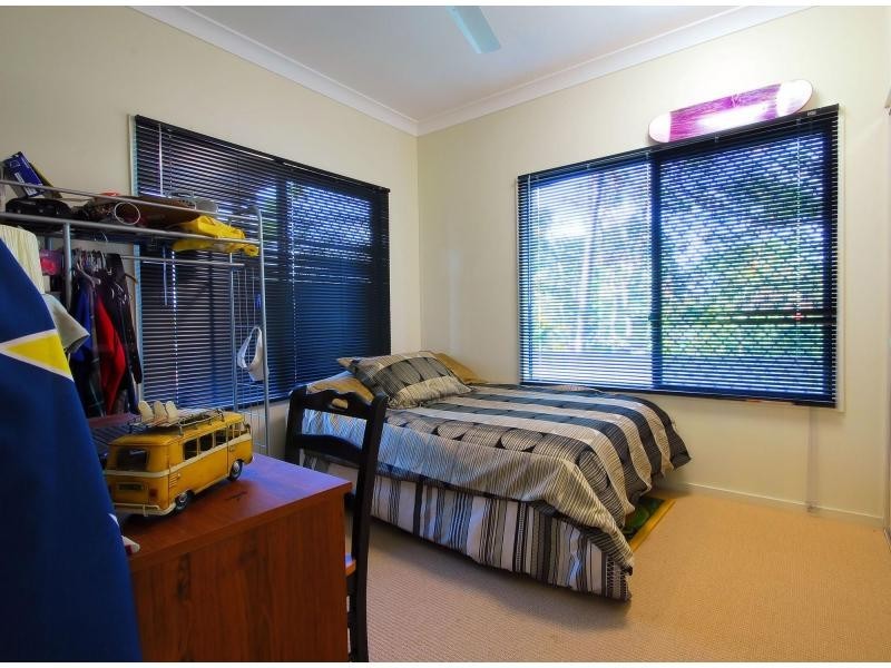 2/6 Bay Street, Pallarenda QLD 4810