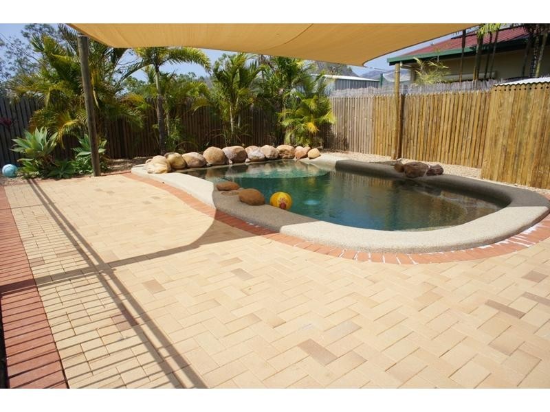 7 Chiquita Avenue, Rasmussen QLD 4815