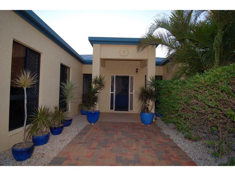 13 Steele Place, Kirwan QLD 4817