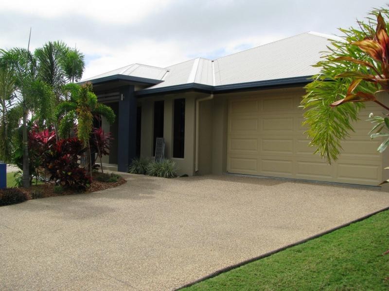 15 Dugong Court, Bushland Beach QLD 4818