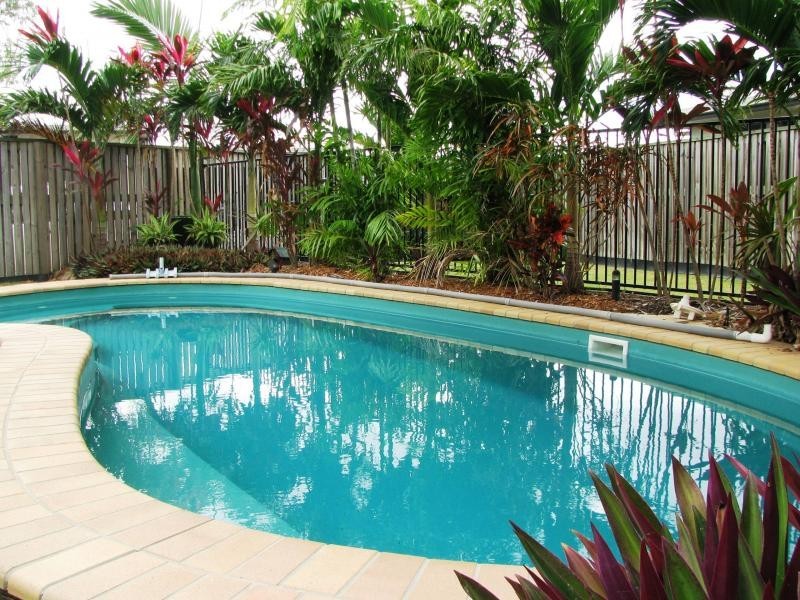 15 Dugong Court, Bushland Beach QLD 4818