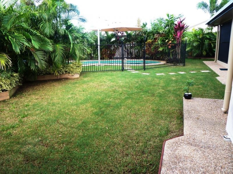 15 Dugong Court, Bushland Beach QLD 4818