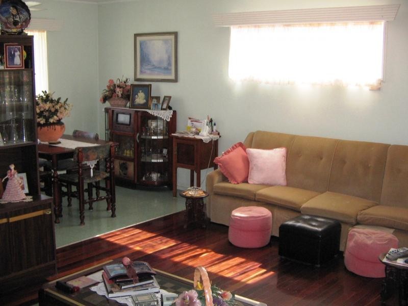 28 Armstrong Street, Hermit Park QLD 4812