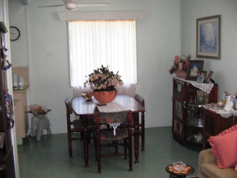 28 Armstrong Street, Hermit Park QLD 4812