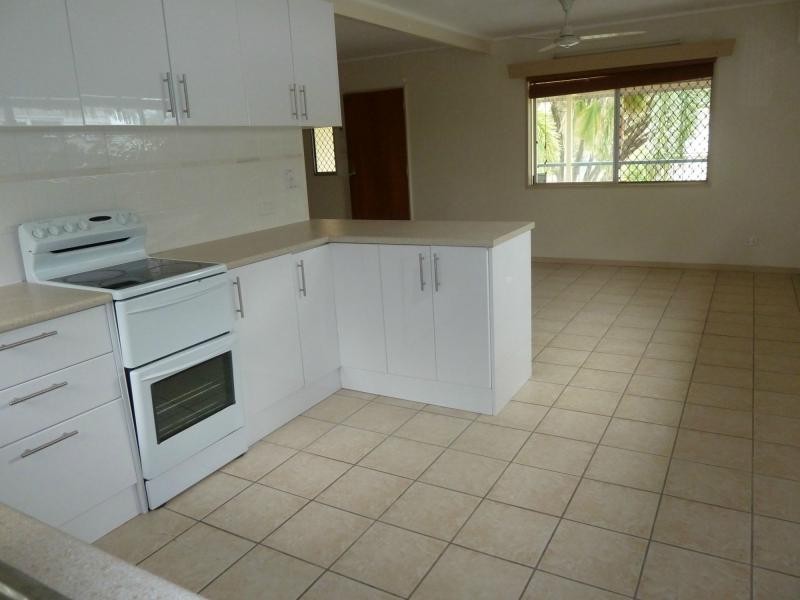 7 Marcus Street, Rasmussen QLD 4815