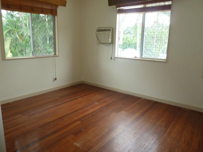 7 Marcus Street, Rasmussen QLD 4815