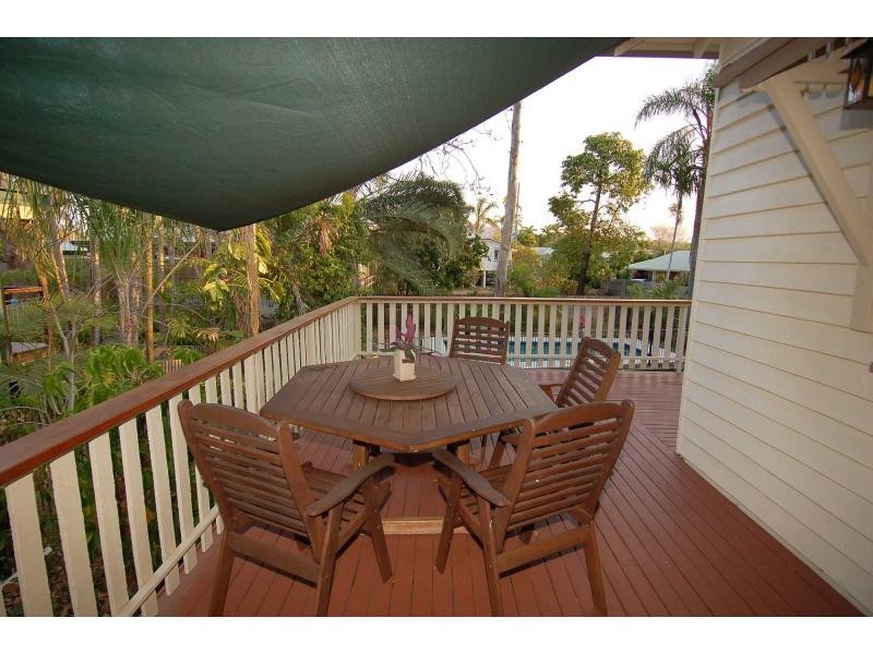 18 Westbourne Street, Hyde Park QLD 4812