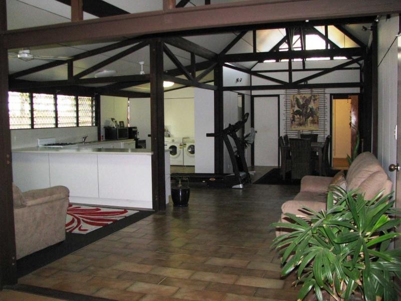 58 Davies Street, Mount Louisa QLD 4814