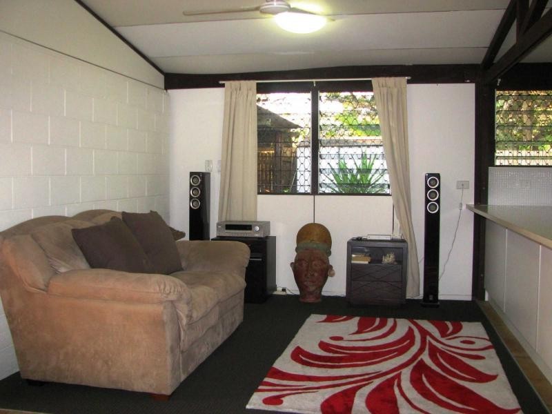 58 Davies Street, Mount Louisa QLD 4814